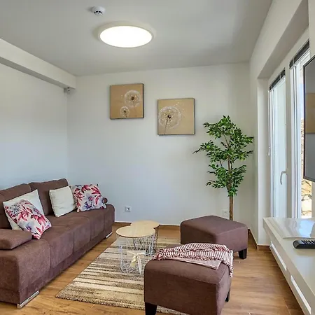 Bernarda Ii Holiday home *